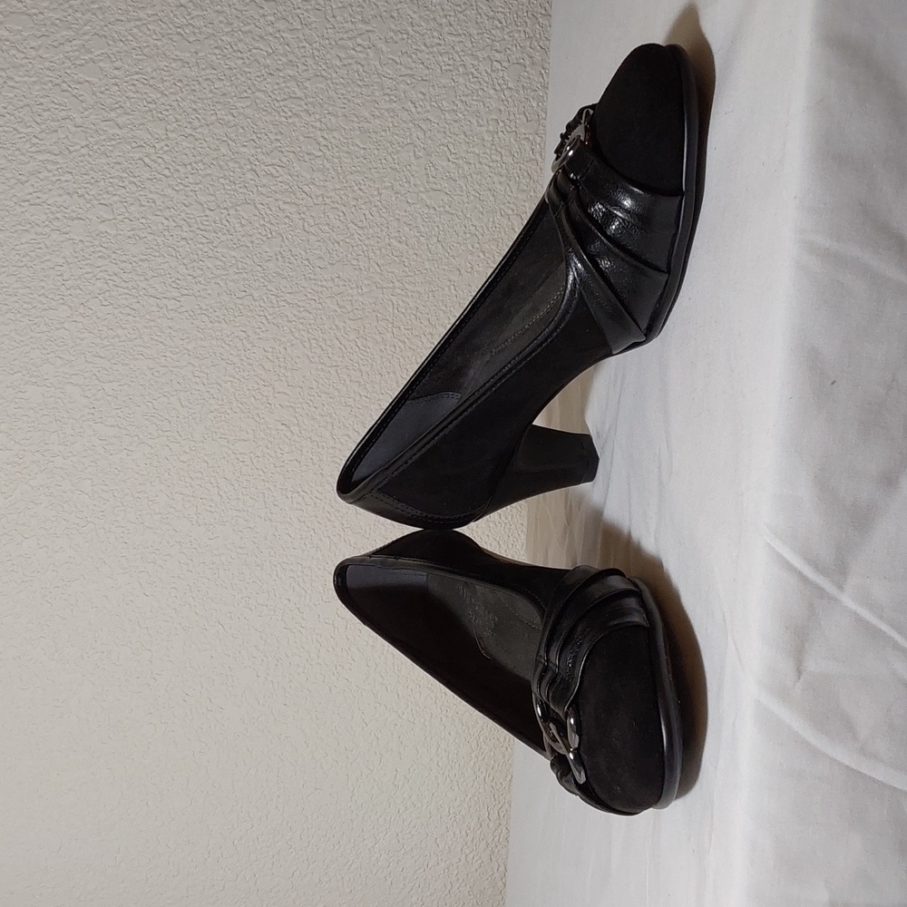 Aerosoles Kitten Heel Pump